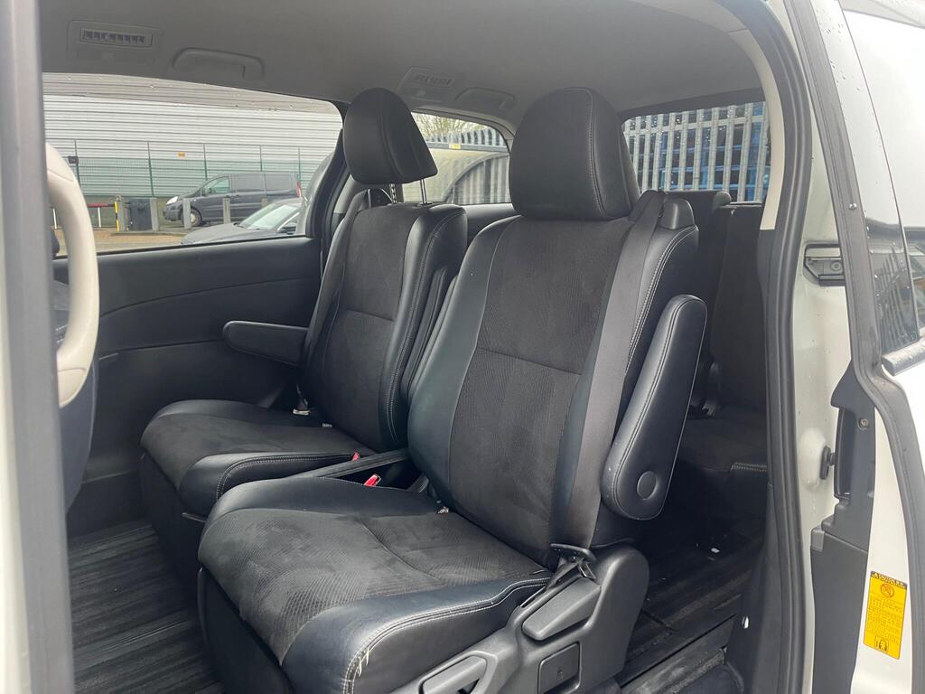 Toyota Estima 35