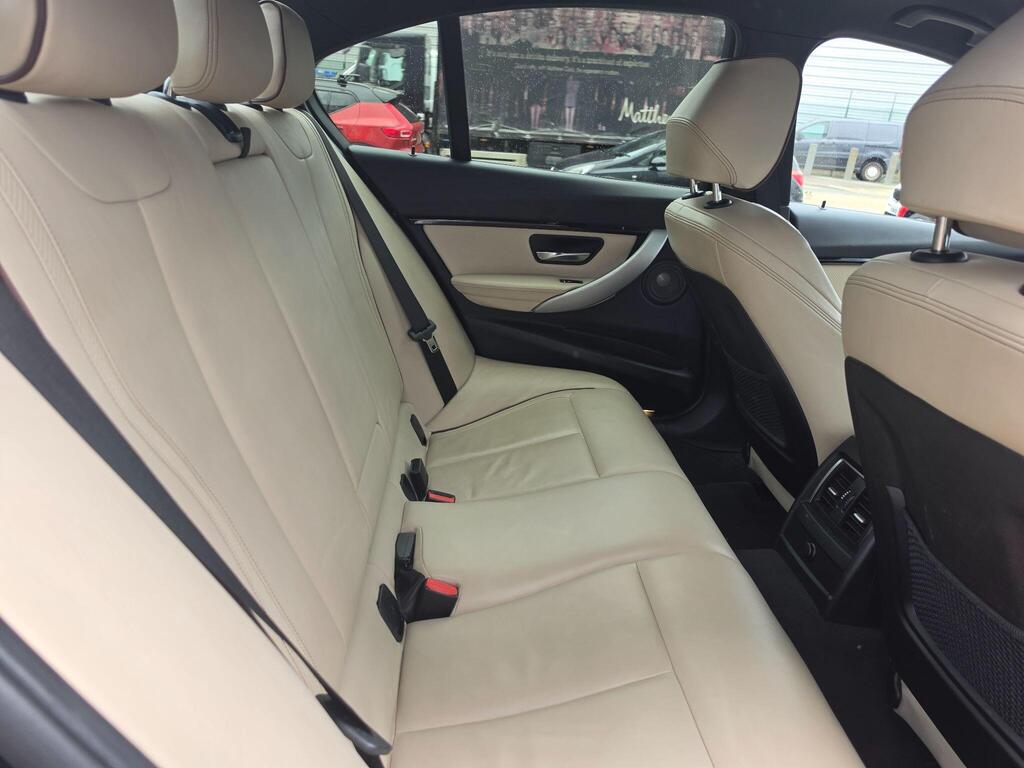 BMW 3 Series 32