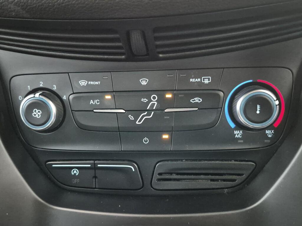 Ford C-Max 23