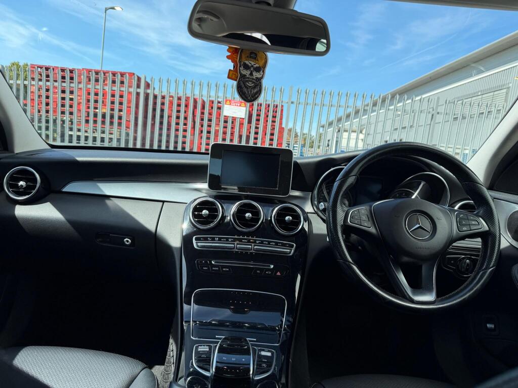Mercedes-Benz C Class 18