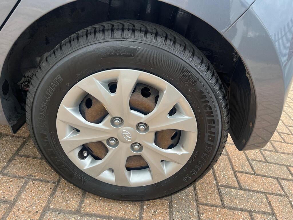Hyundai i10 45