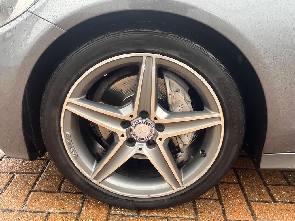Mercedes-Benz C Class 32