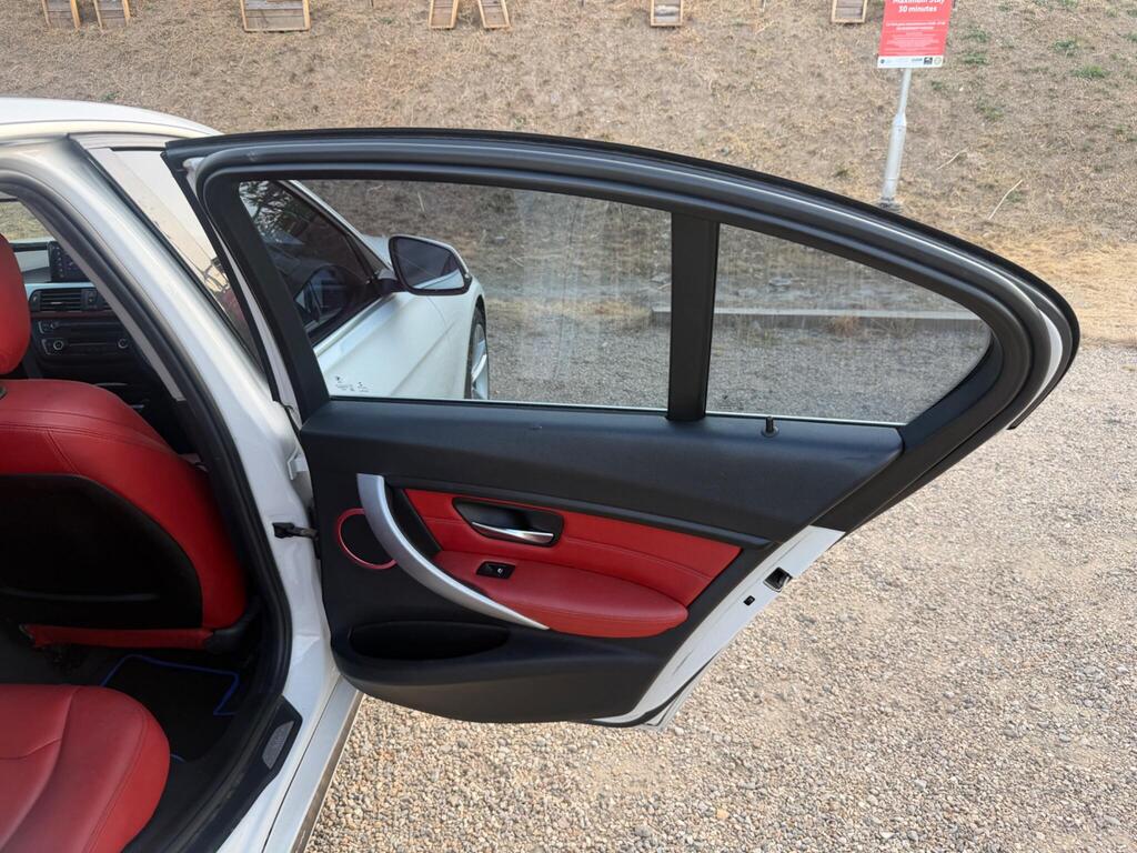 BMW 3 Series 33