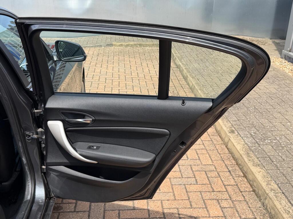 BMW 1 Series 44