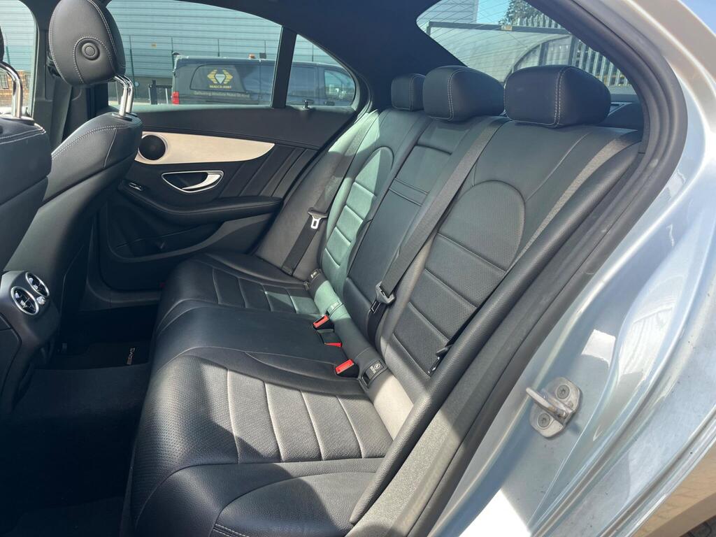 Mercedes-Benz C Class 33