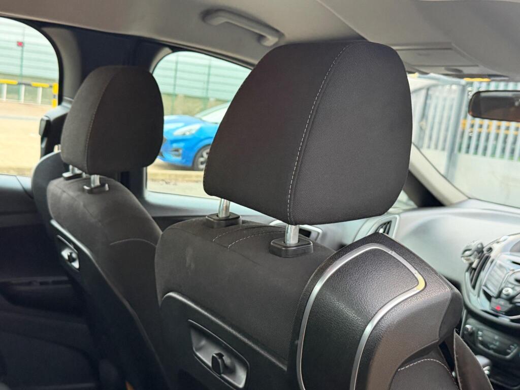 Ford B-Max 44