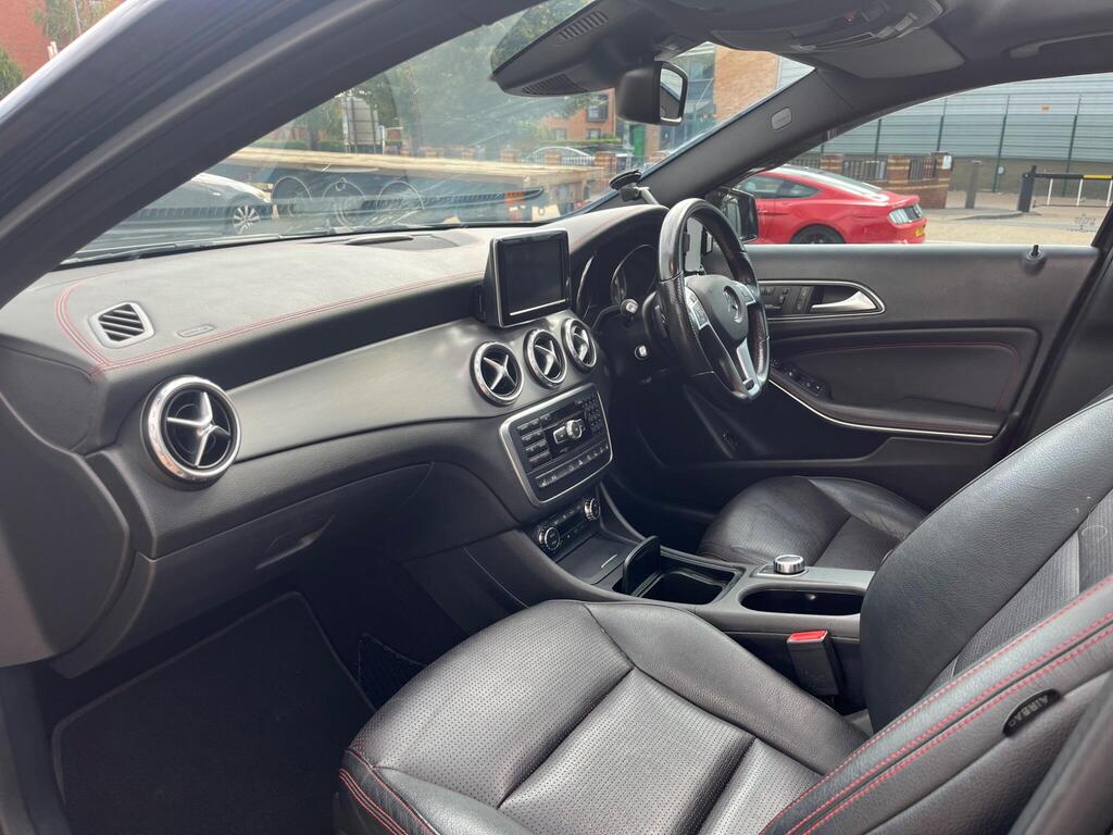 Mercedes-Benz GLA 24