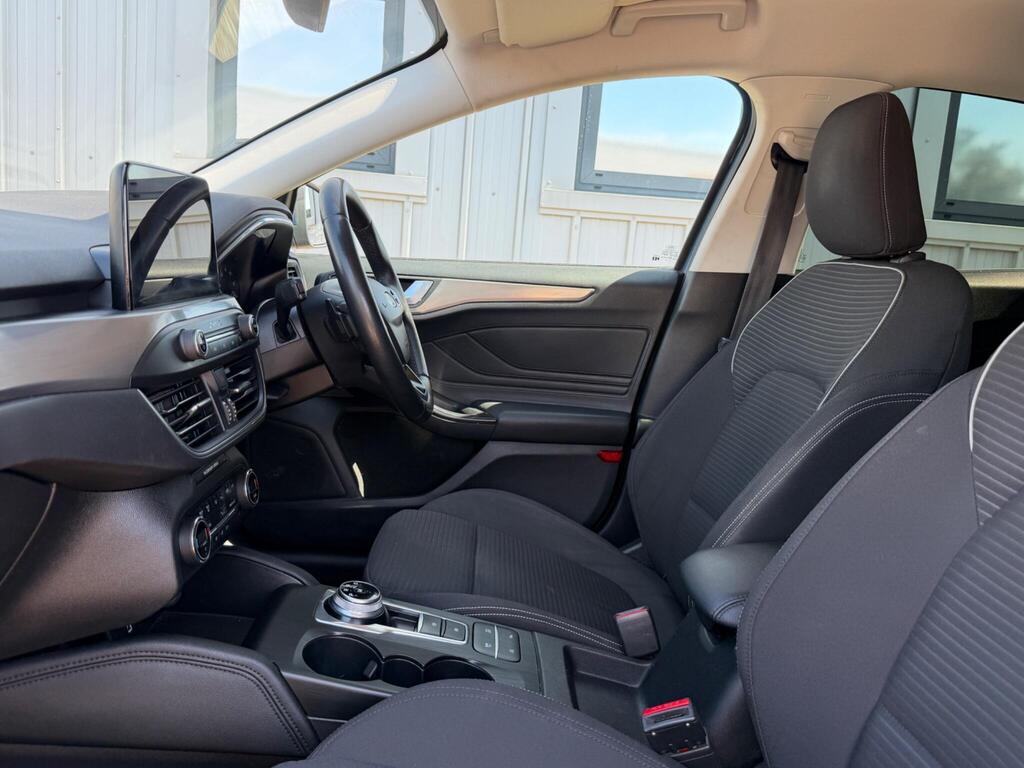 Ford Focus 54