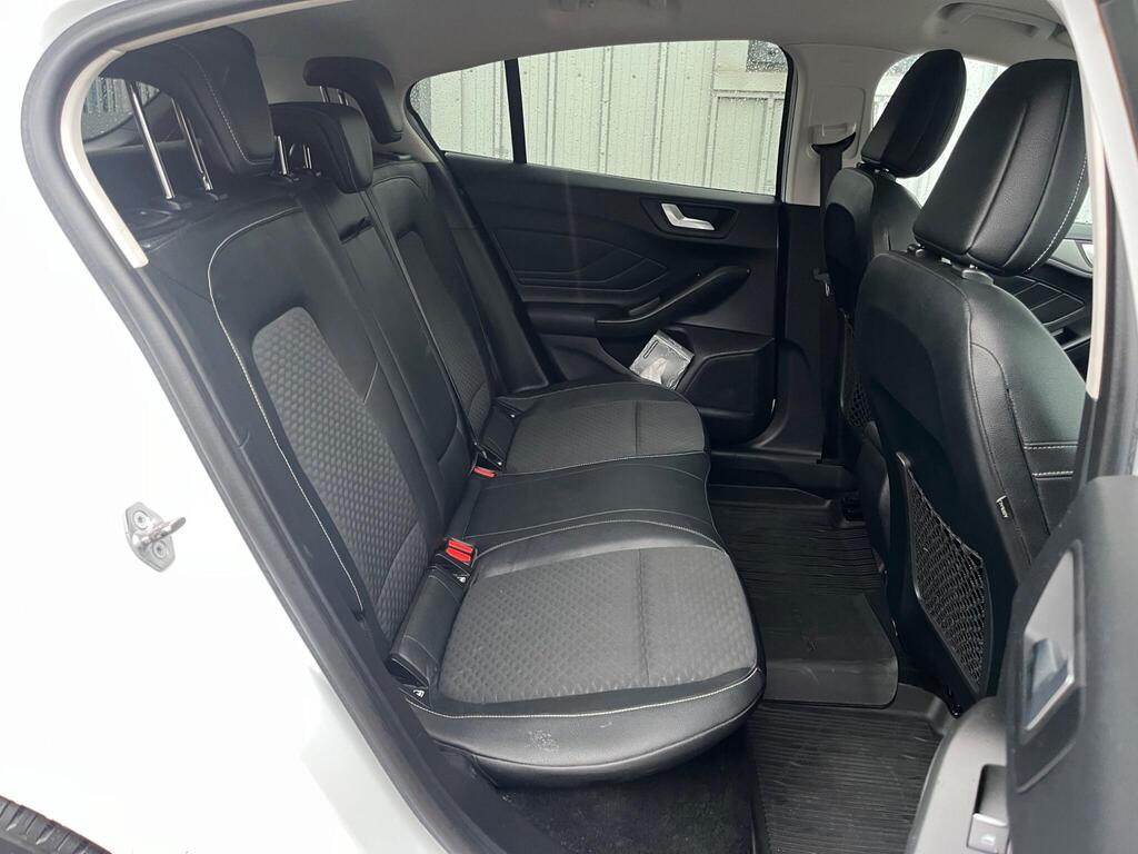 Ford Focus 47