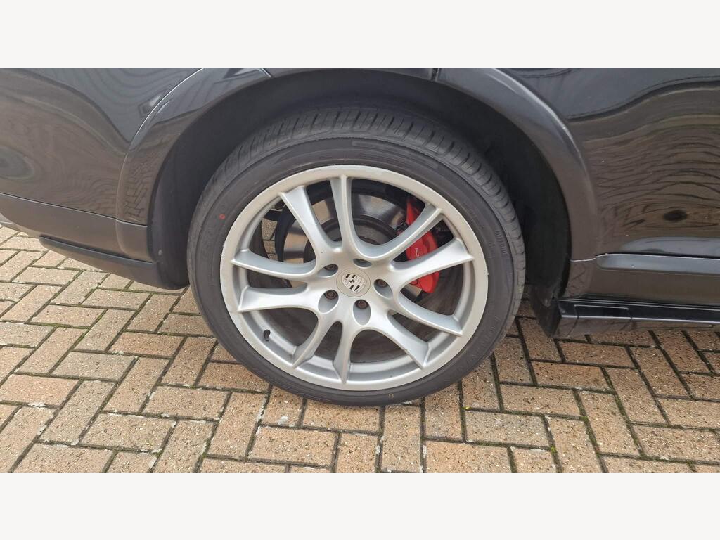 Porsche Cayenne 41