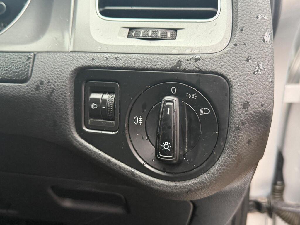 Volkswagen Golf 38