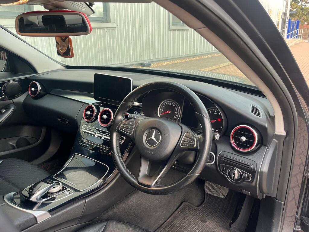 Mercedes-Benz C Class 31