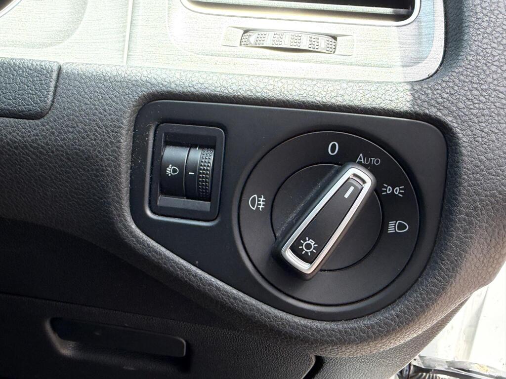 Volkswagen Golf 40