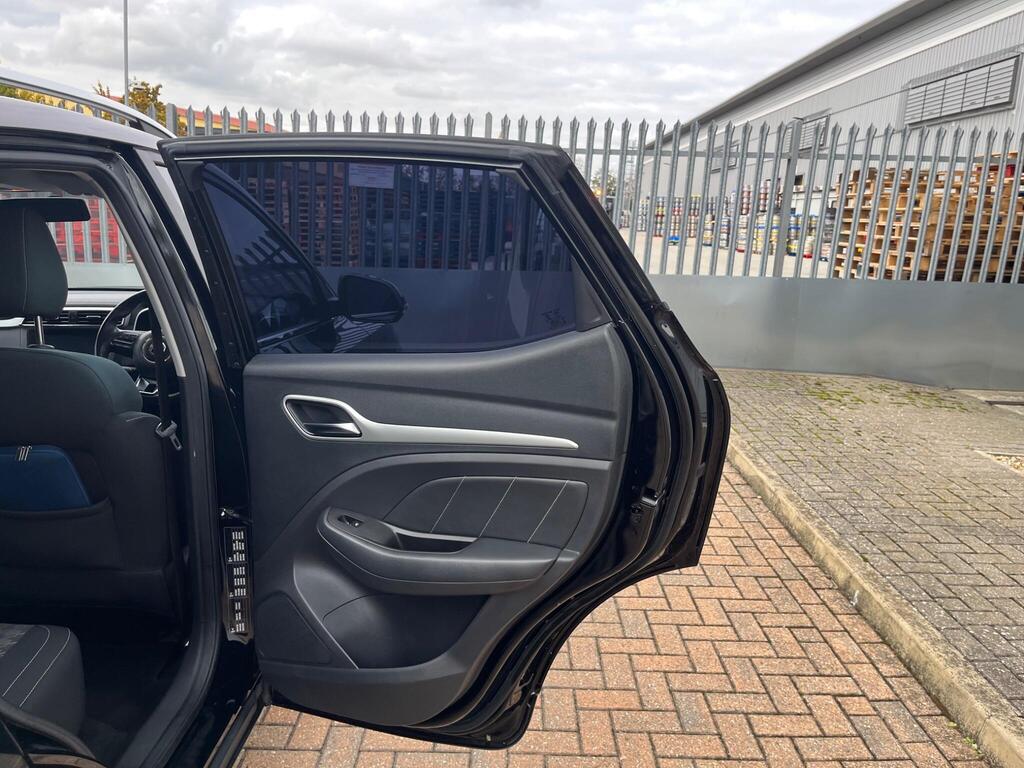 MG MG ZS 61