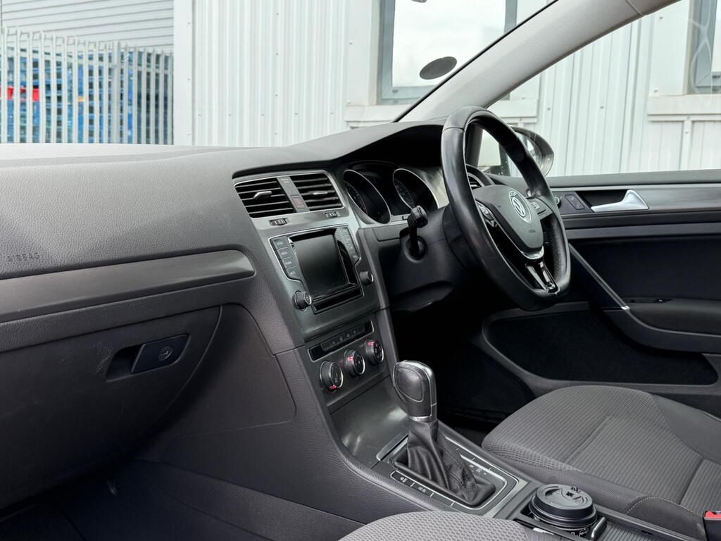 Volkswagen Golf 22
