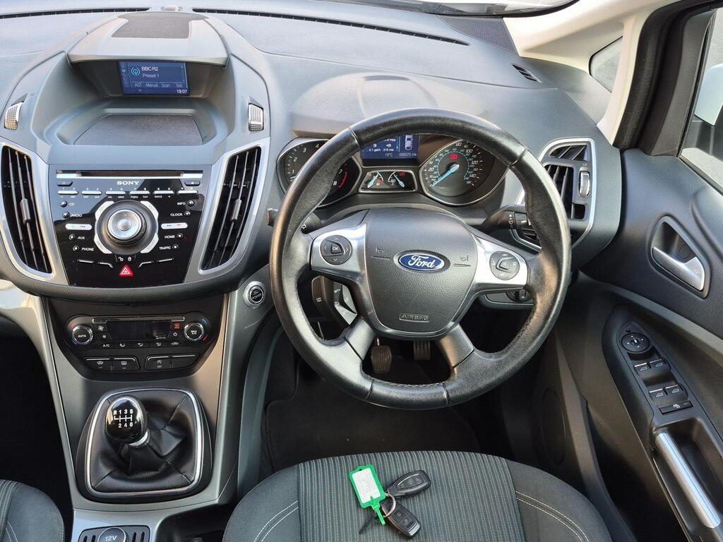 Ford C-Max 13