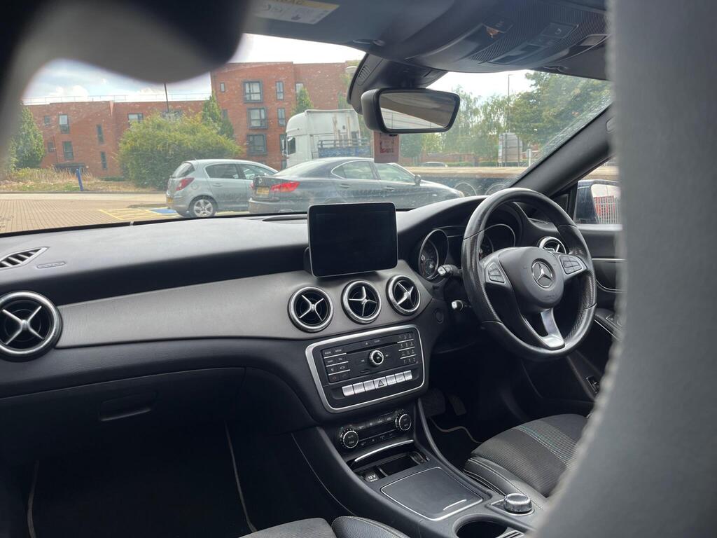 Mercedes-Benz CLA 25