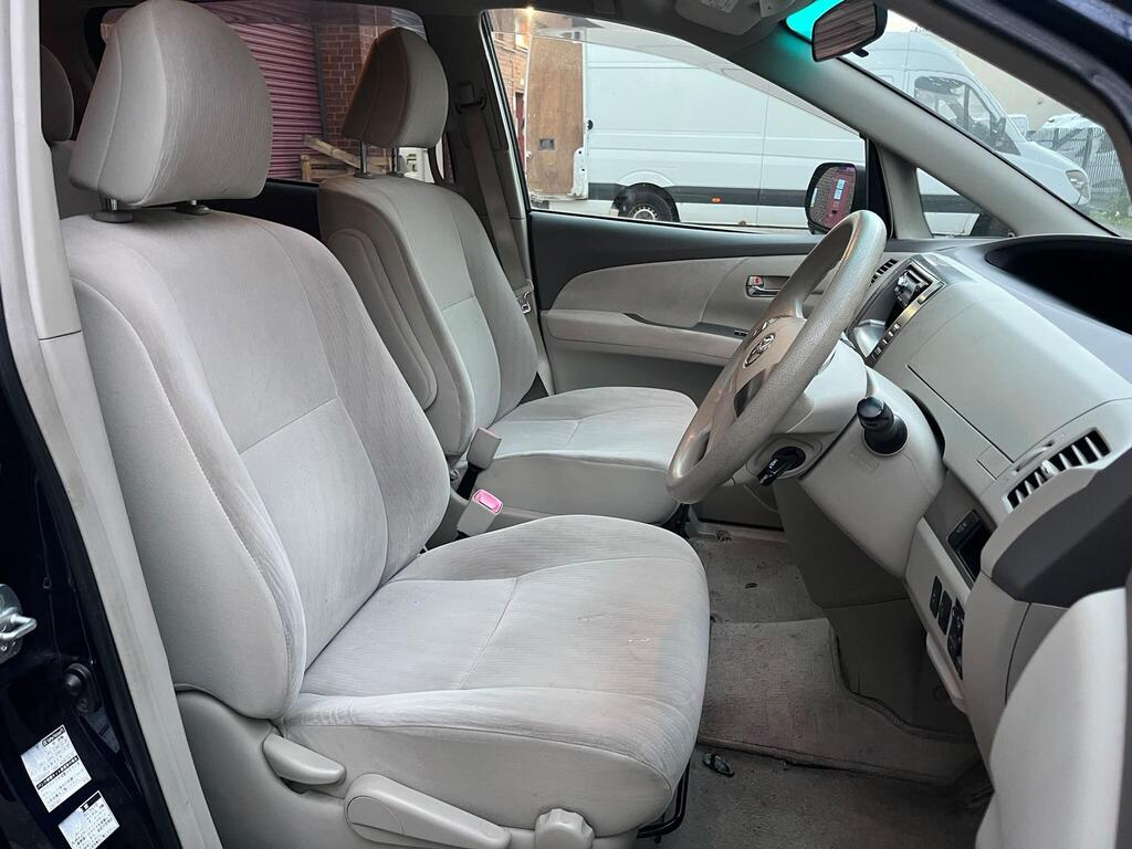 Toyota Estima 22