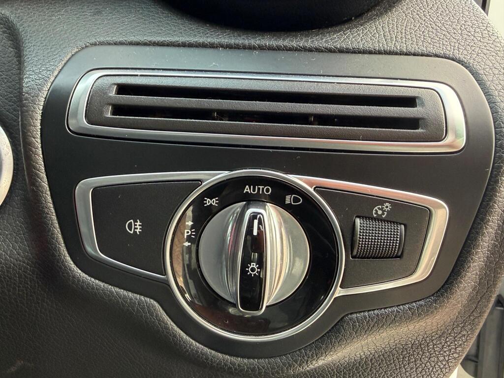 Mercedes-Benz C Class 24