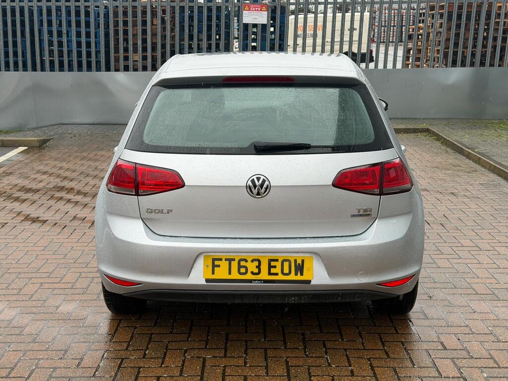 Volkswagen Golf 15