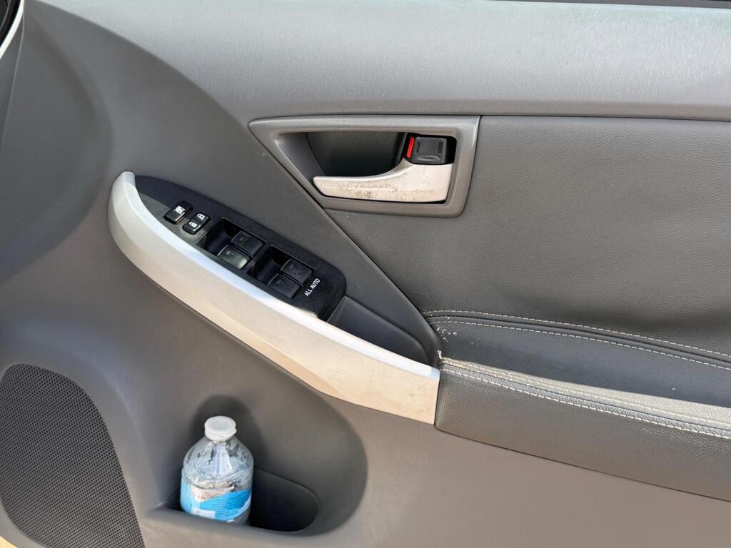 Toyota Prius 14