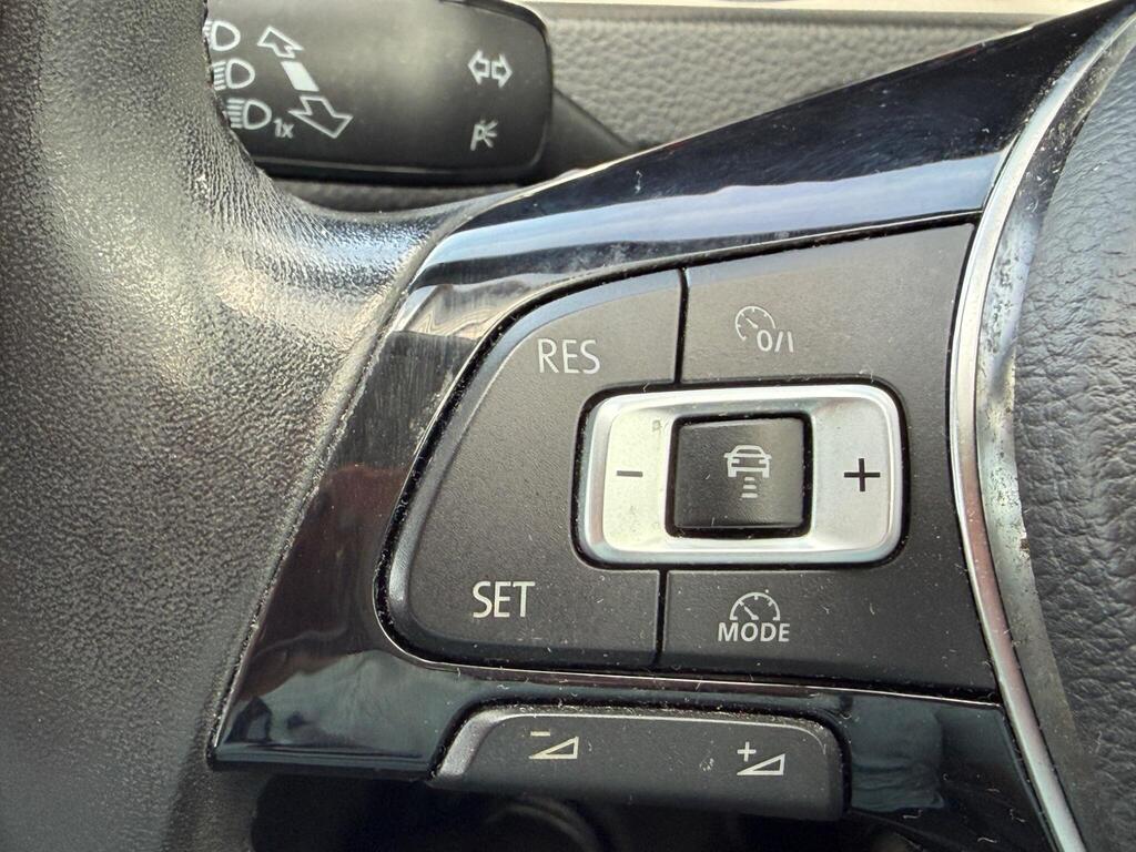 Volkswagen Golf 39