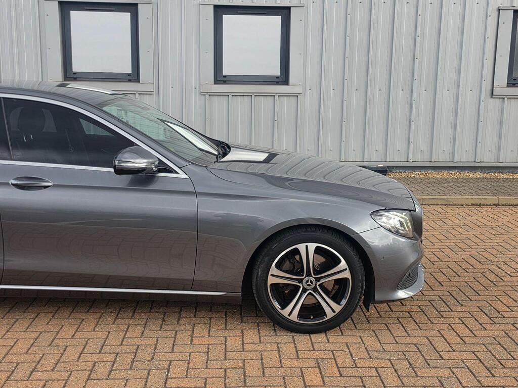 Mercedes-Benz E Class 16