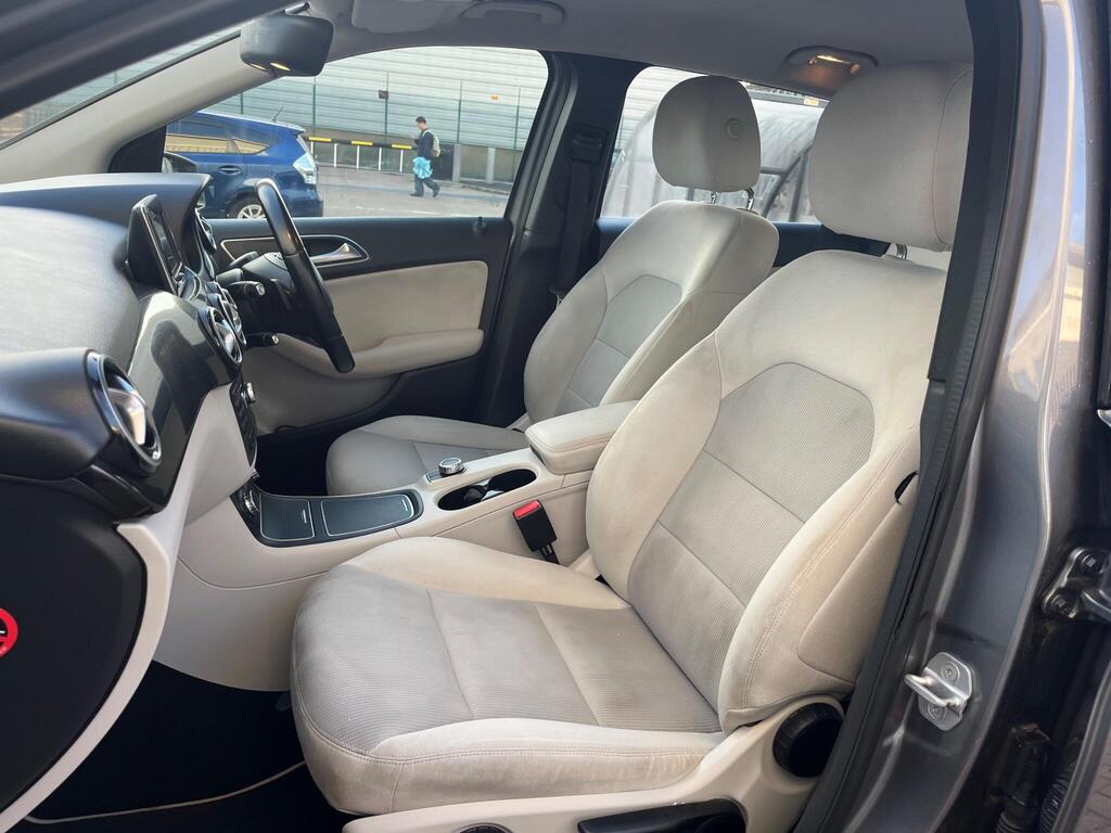 Mercedes-Benz B Class 82