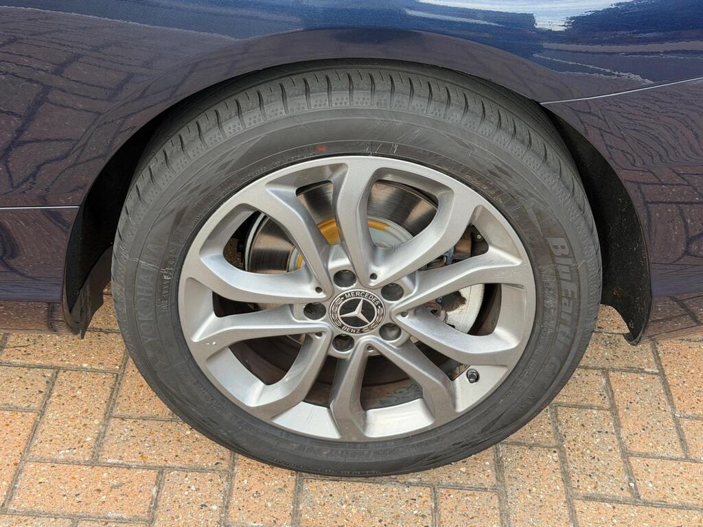 Mercedes-Benz C Class 48