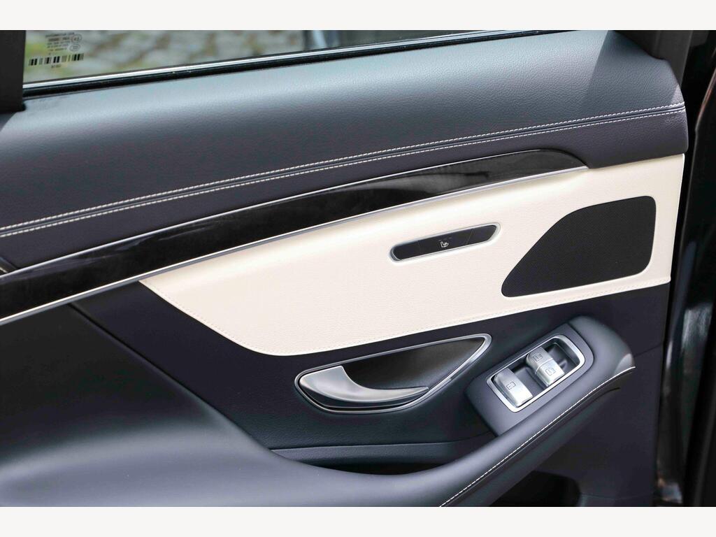 Mercedes-Benz S Class 27