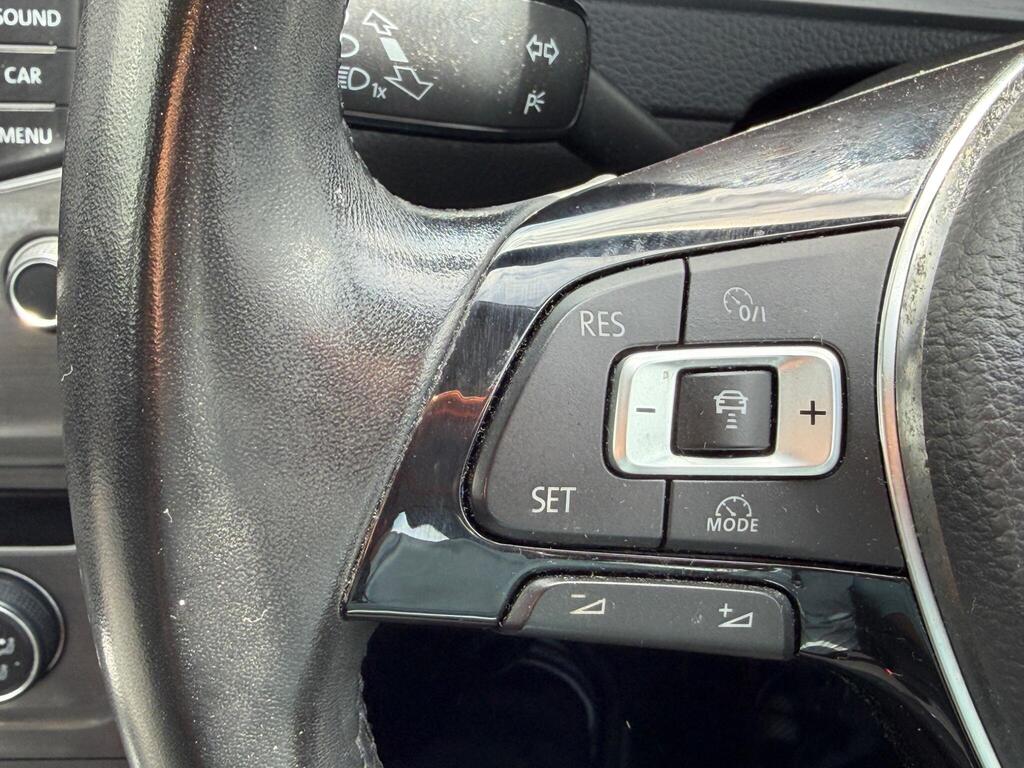 Volkswagen Golf 35