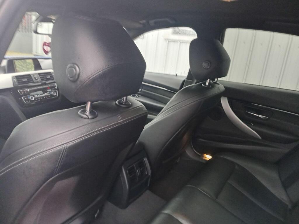 BMW 3 Series 27