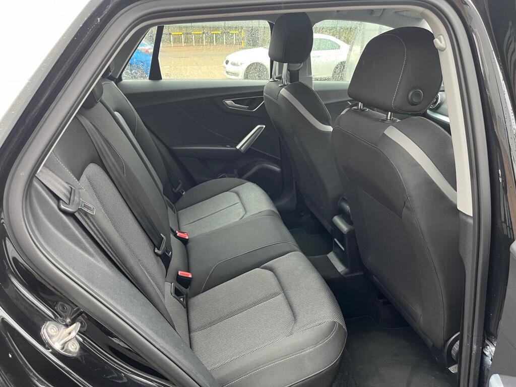 Audi Q2 49