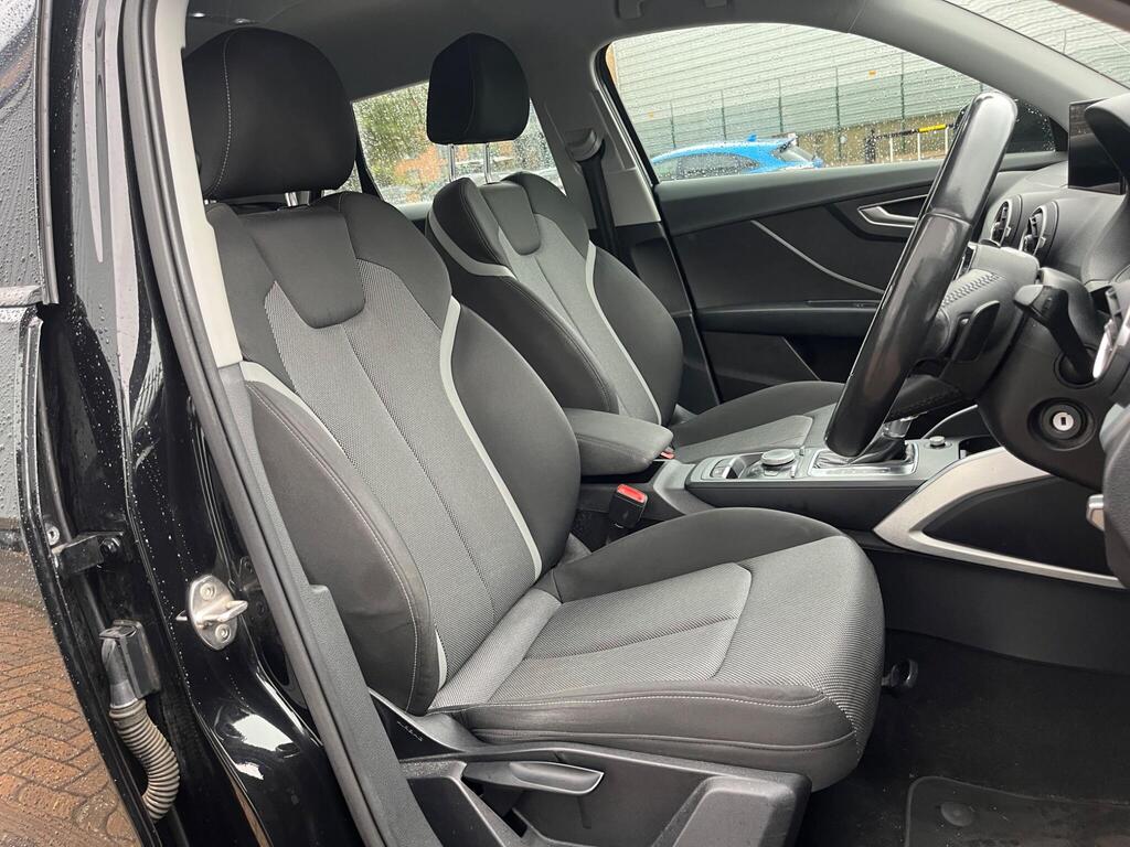 Audi Q2 42