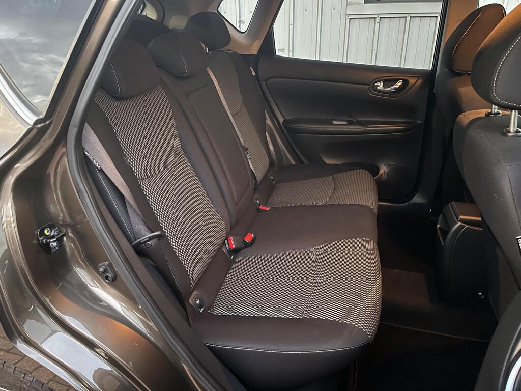 Nissan Pulsar 22