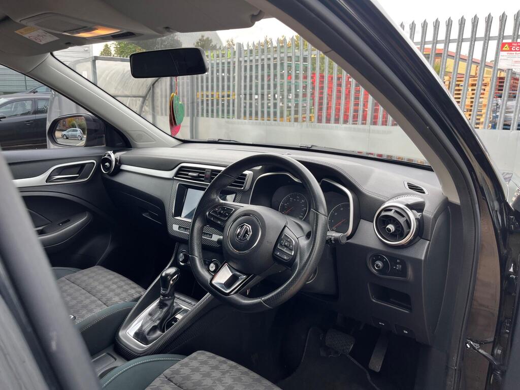 MG MG ZS 31