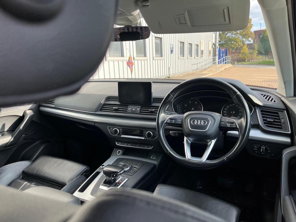 Audi Q5 25