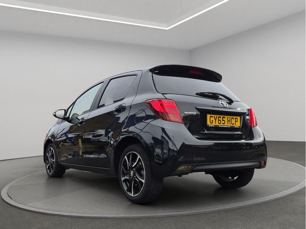 Toyota Yaris 4