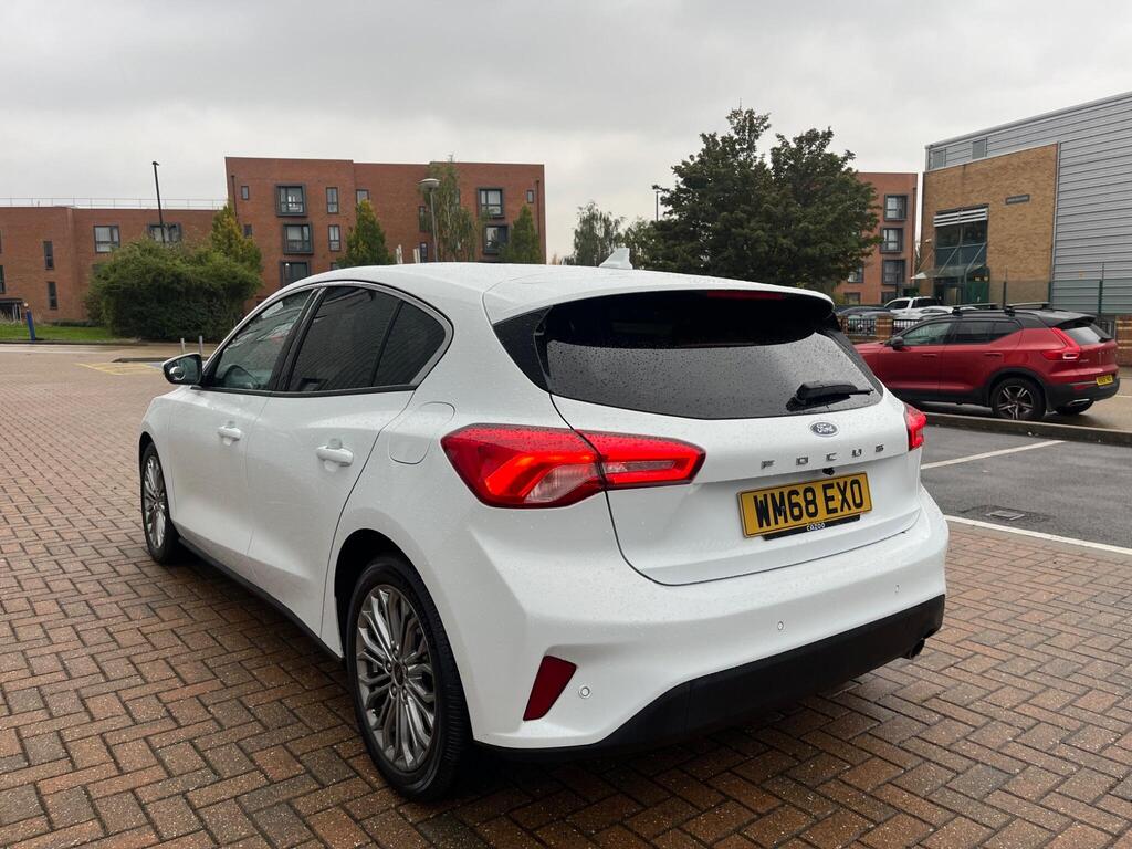 Ford Focus 24