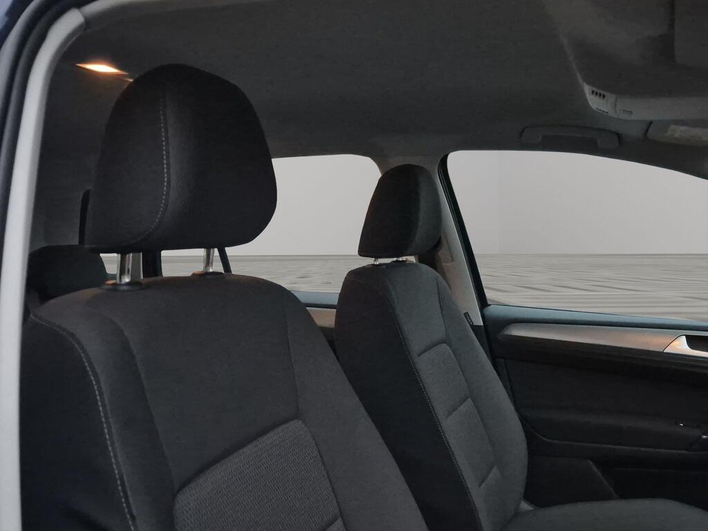 Volkswagen Golf SV 13