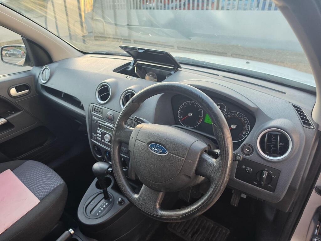 Ford Fusion 14