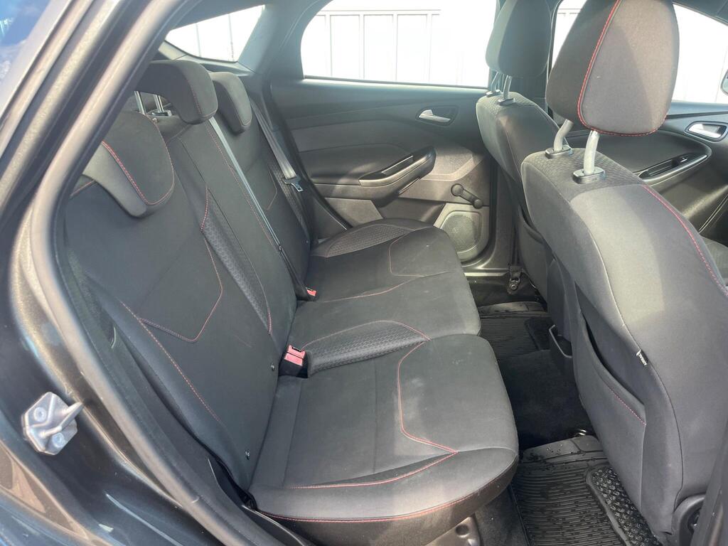 Ford Focus 38