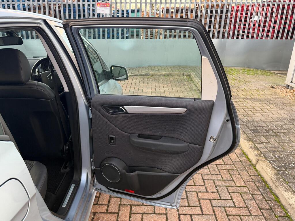 Mercedes-Benz A Class 35