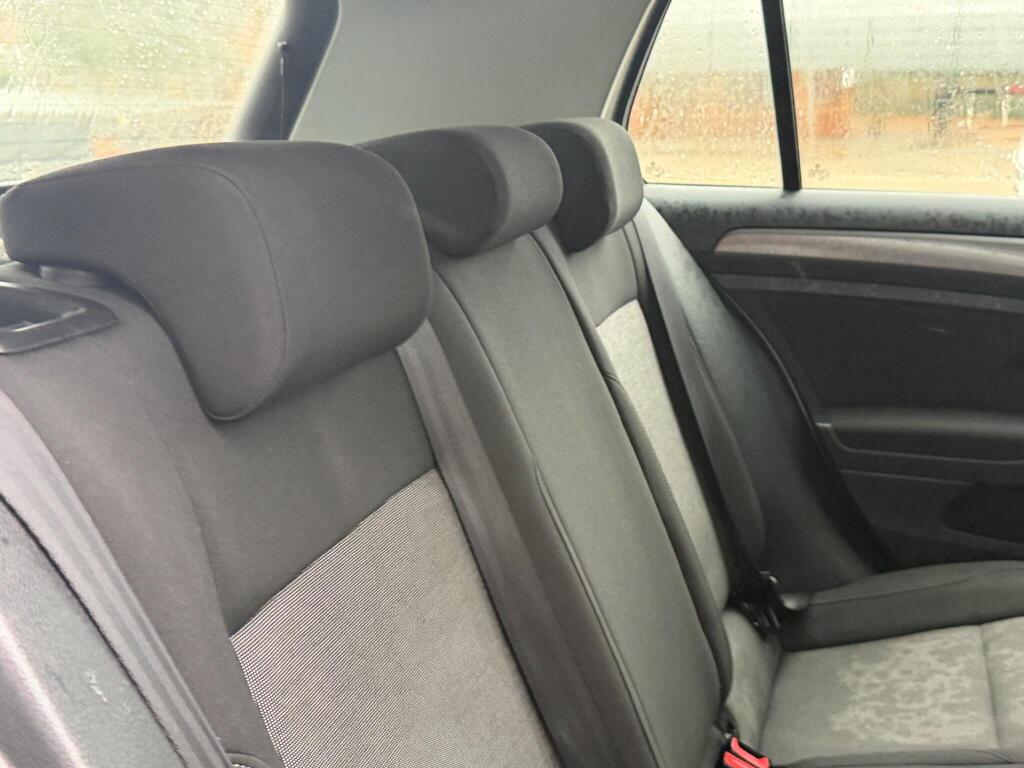 Volkswagen Golf 30