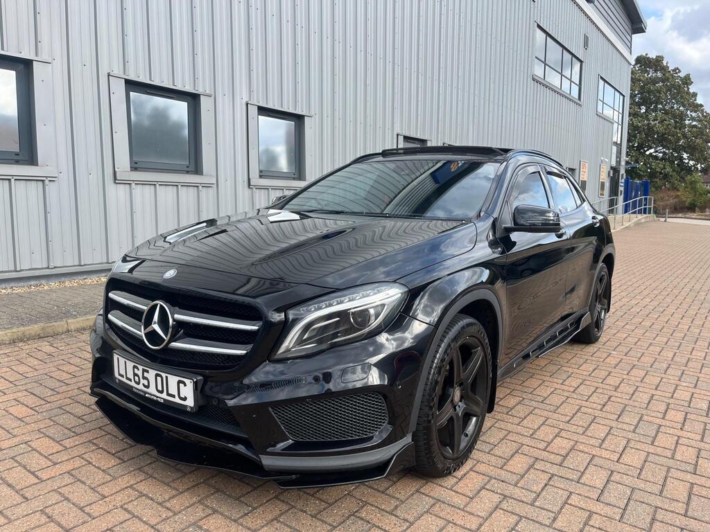 Mercedes-Benz GLA 5