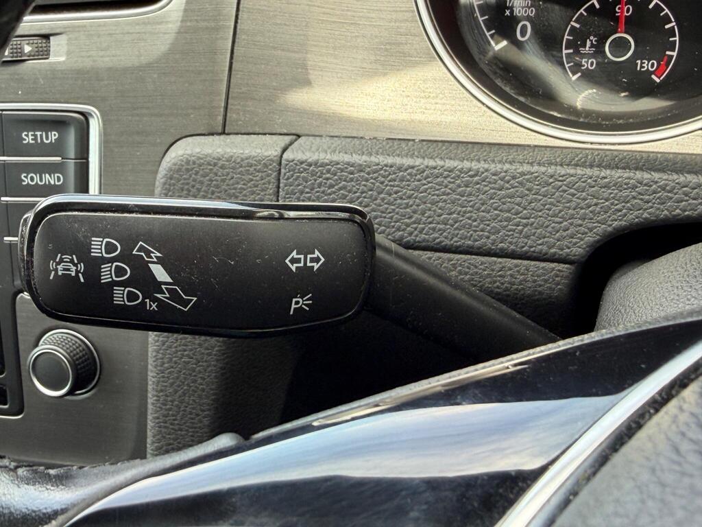Volkswagen Golf 38