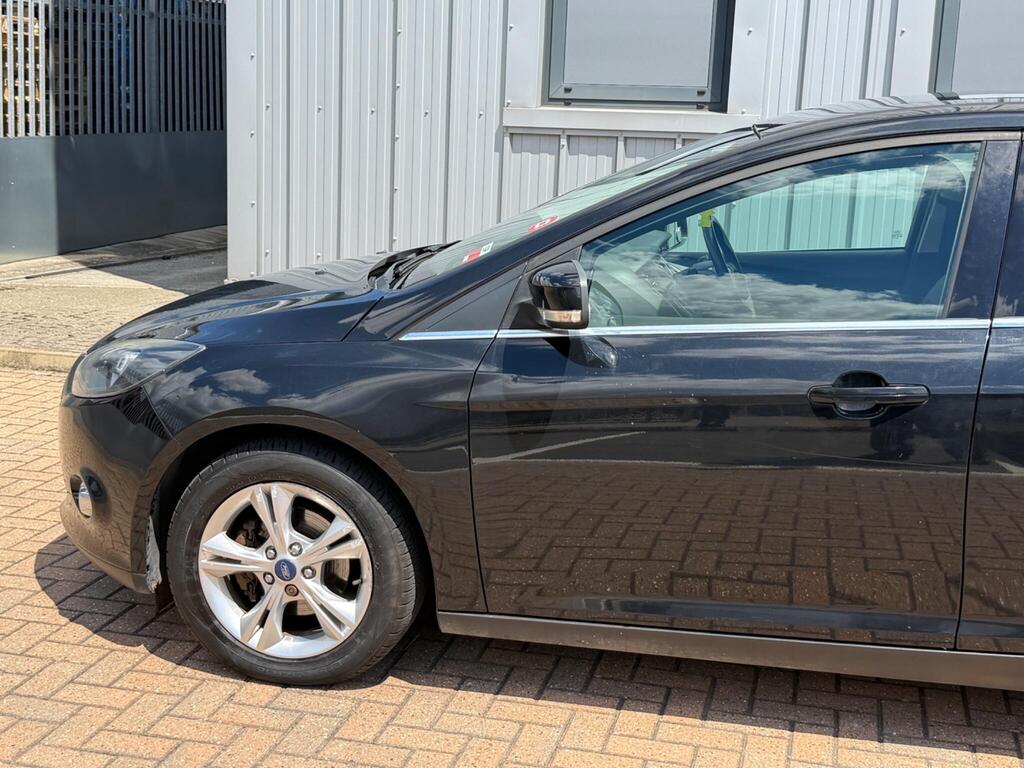 Ford Focus 10