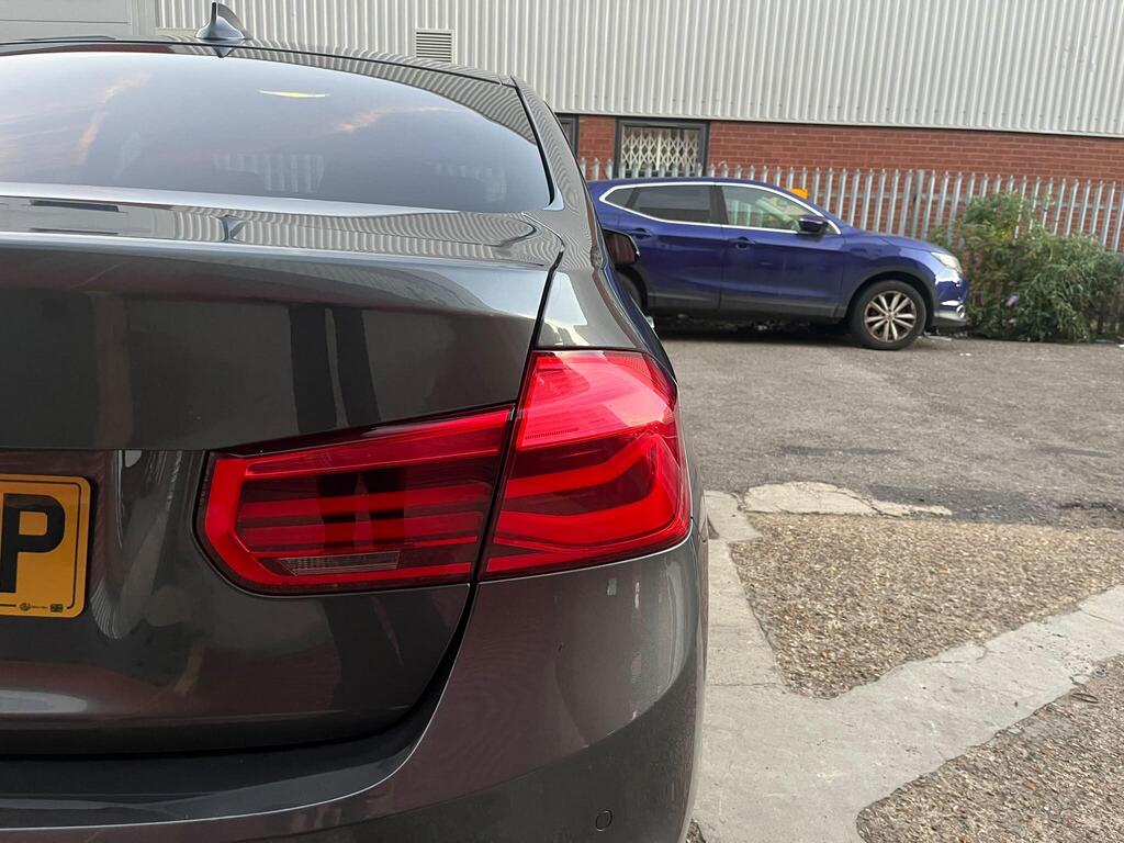 BMW 3 Series 18