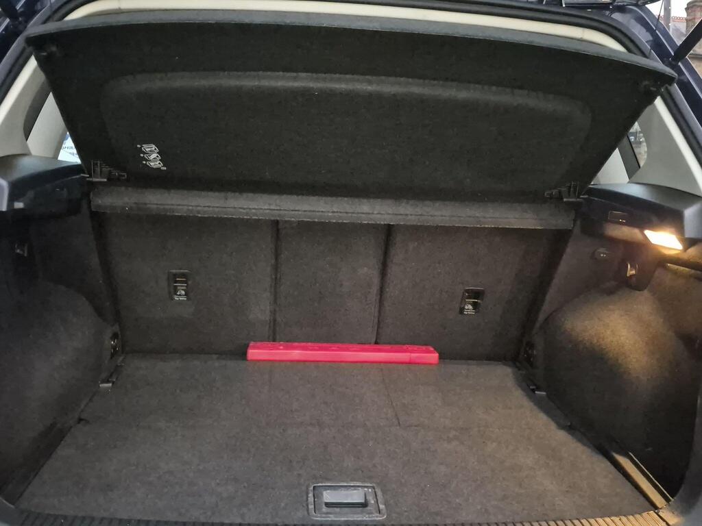 Volkswagen Golf SV 42