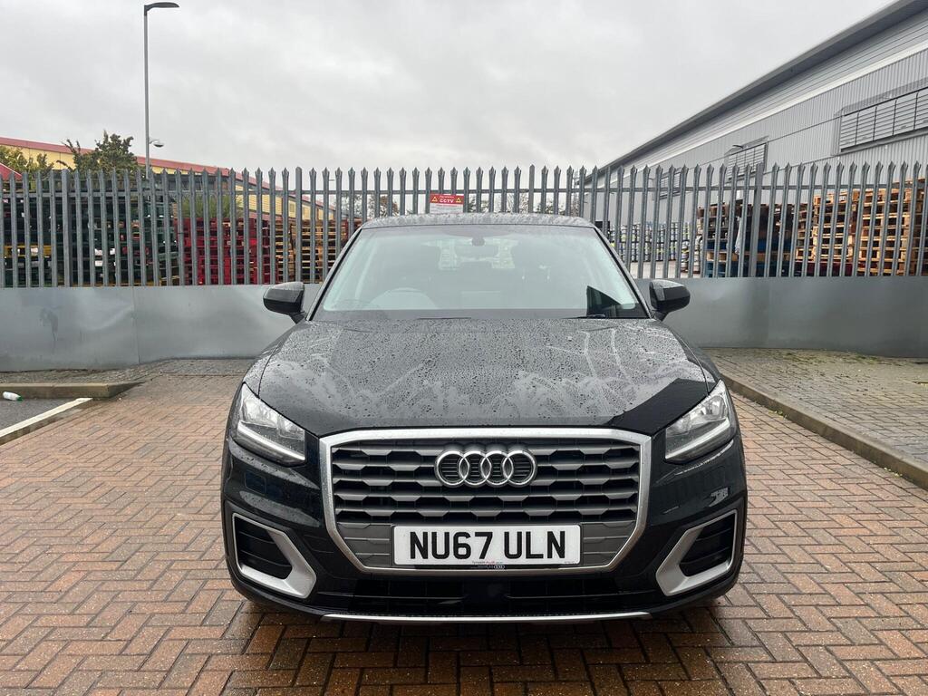 Audi Q2 11
